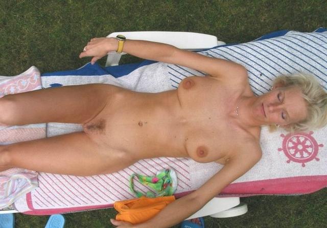 Привлекательные домохозяйки стянули с себя трусики 30 фото Привлекательные домохозяйки стянули с себя трусики 30 фото