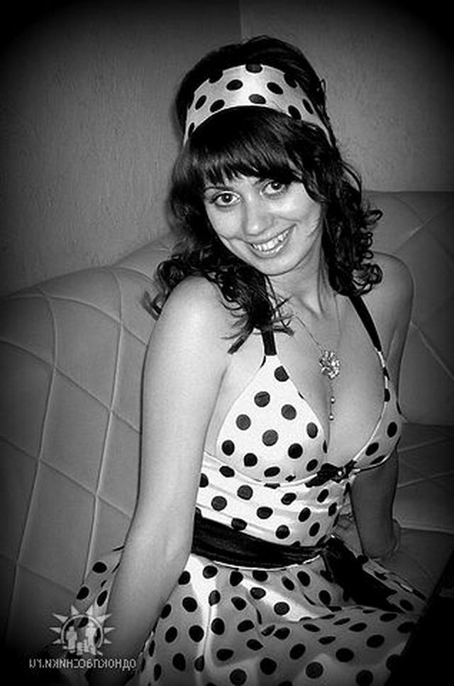 Парень выложил фото своей молодой жены 20 фото Парень выложил фото своей молодой жены 20 фото