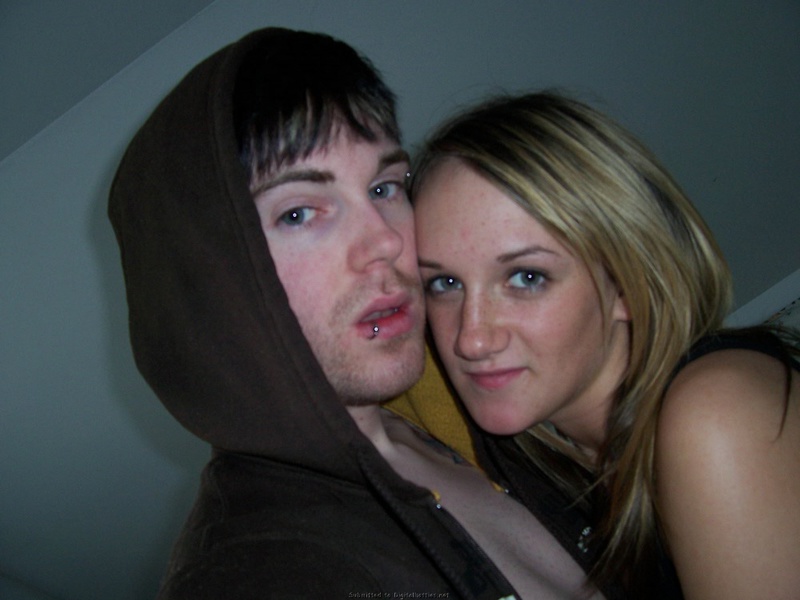 Молодые выложили сюда свою интимную жизнь 2 фото Молодые выложили сюда свою интимную жизнь 2 фото