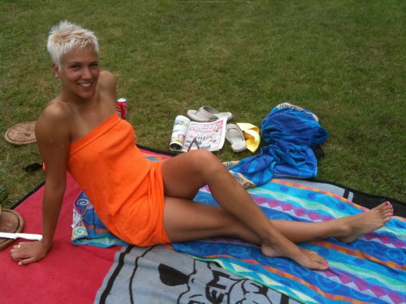 Ласкает влажную вагину дома 11 фото Ласкает влажную вагину дома 11 фото