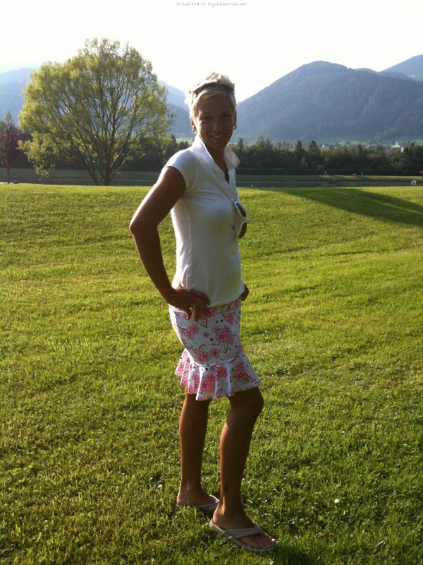 Ласкает влажную вагину дома 7 фото Ласкает влажную вагину дома 7 фото