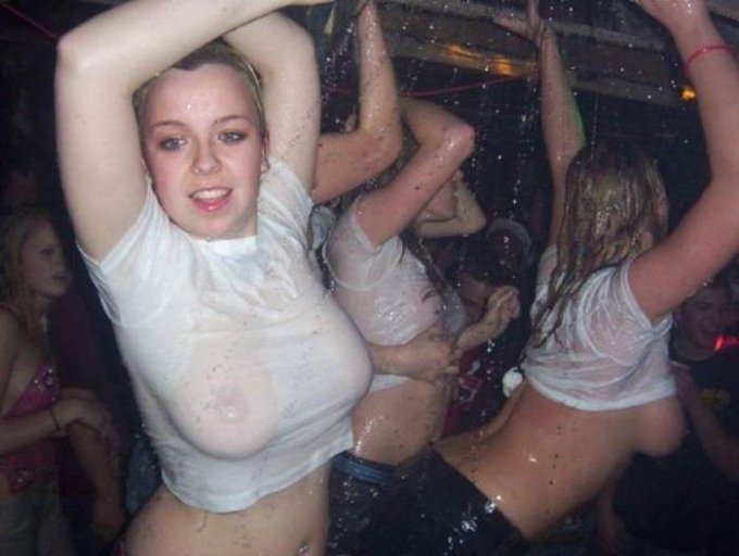 Вечеринка завершилась групповухой 10 фото Вечеринка завершилась групповухой 10 фото