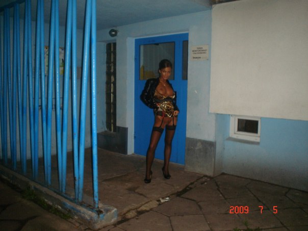 Смуглая красотка позирует, дрочит клитор и трахается с любовником 1 фото Смуглая красотка позирует, дрочит клитор и трахается с любовником 1 фото