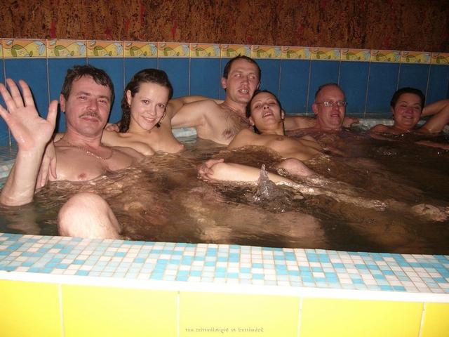 Страстный групповой секс в джакузи на досуге 24 фото Страстный групповой секс в джакузи на досуге 24 фото