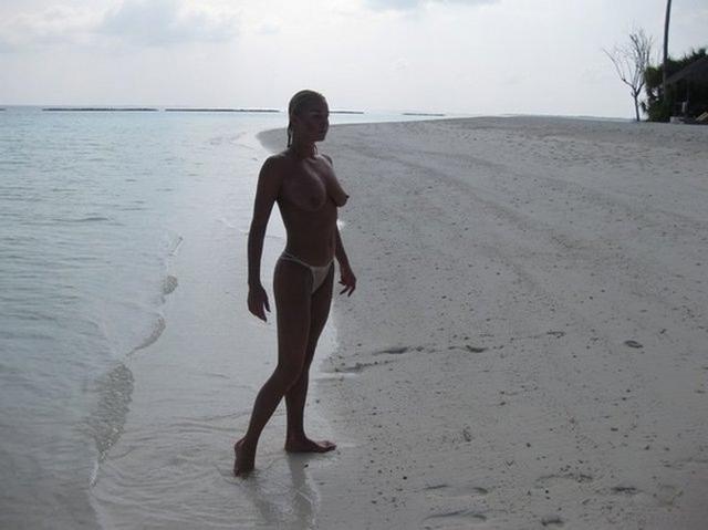 Частный архив красивой блондиночки с отдыха 6 фото Частный архив красивой блондиночки с отдыха 6 фото