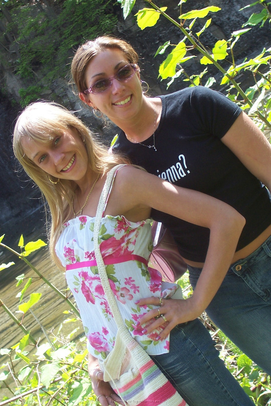 Шальная девка с радостью трахается на камеру 3 фото Шальная девка с радостью трахается на камеру 3 фото