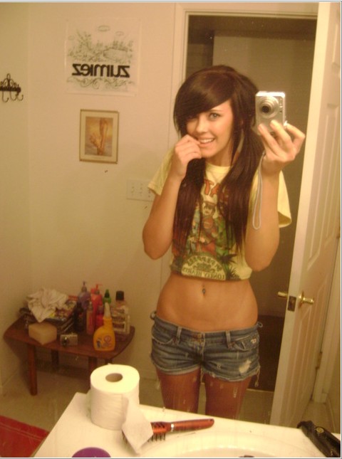 Молодые девки снимают свои сиськи 12 фото Молодые девки снимают свои сиськи 12 фото