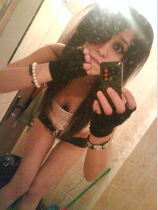 Сексуальные студентки показывают себя поклонникам 13 фото Сексуальные студентки показывают себя поклонникам 13 фото