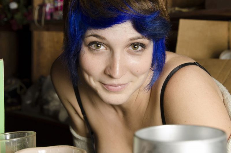 Полненькая неформалка позирует в столярной мастерской 31 фото Полненькая неформалка позирует в столярной мастерской 31 фото