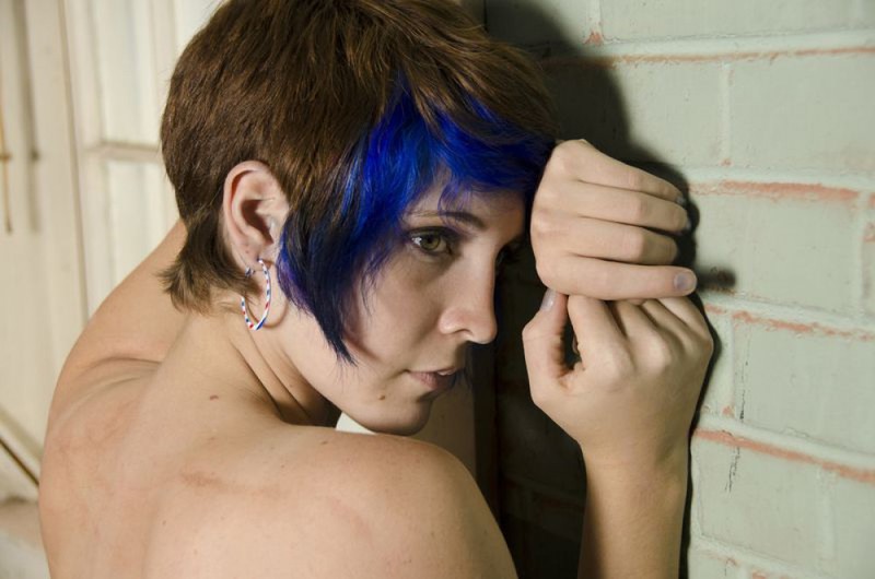 Полненькая неформалка позирует в столярной мастерской 25 фото Полненькая неформалка позирует в столярной мастерской 25 фото