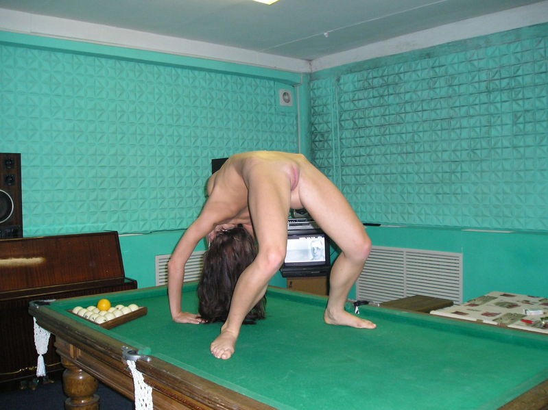 Опытные бабы раздеваются для мужиков на камеру 8 фото Опытные бабы раздеваются для мужиков на камеру 8 фото