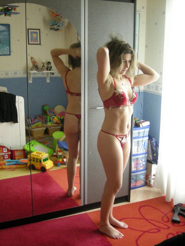 Мужчина трахается с провинциальной сучкой после минета в авто 4 фото Мужчина трахается с провинциальной сучкой после минета в авто 4 фото