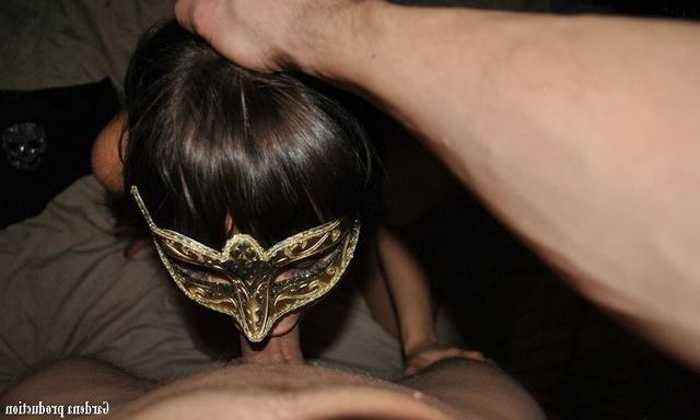 Стройные девицы хвастаются своими выбритыми кисками 23 фото Стройные девицы хвастаются своими выбритыми кисками 23 фото