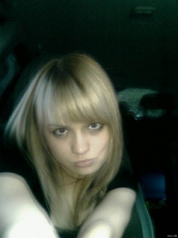 Частные снимки деревенской телки с большими сиськами 2 фото Частные снимки деревенской телки с большими сиськами 2 фото