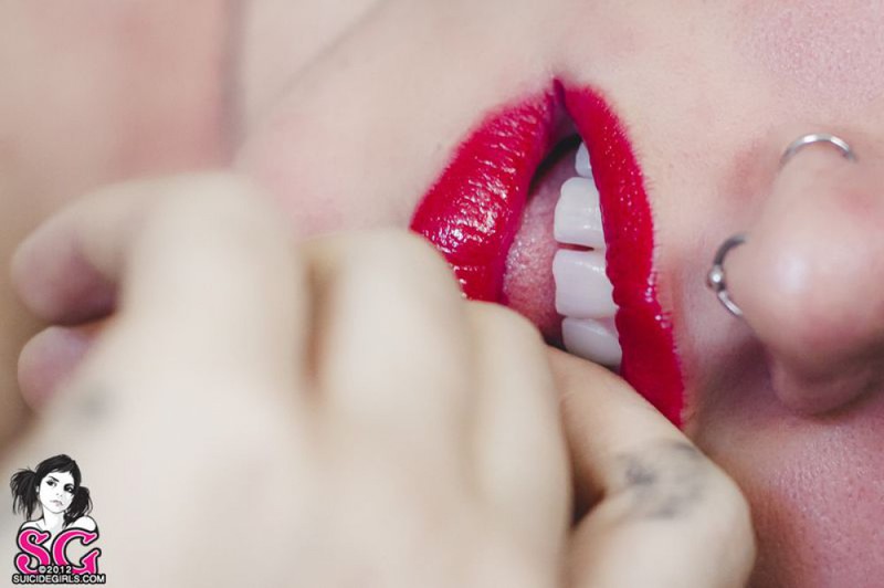 Стильная неформалка демонстрирует татуировки 7 фото Стильная неформалка демонстрирует татуировки 7 фото