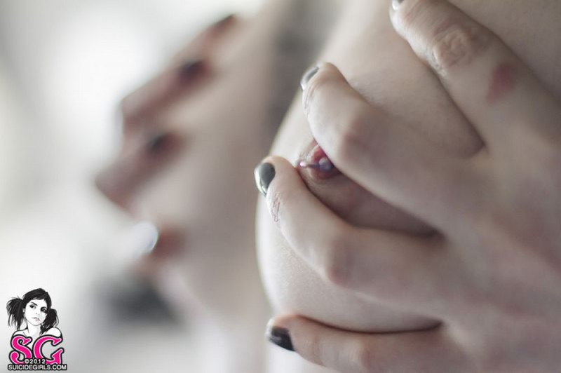 Стильная неформалка демонстрирует татуировки 3 фото Стильная неформалка демонстрирует татуировки 3 фото