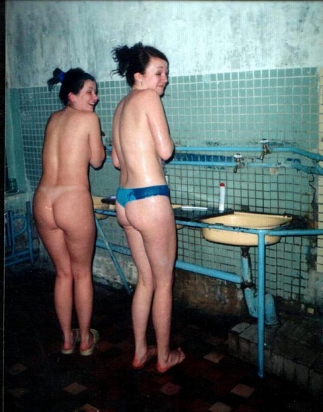 Голые и безрассудные девушки в общежитии 17 фото Голые и безрассудные девушки в общежитии 17 фото