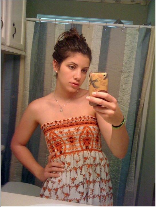 Селфи молодых очаровательных девушек 14 фото Селфи молодых очаровательных девушек 14 фото