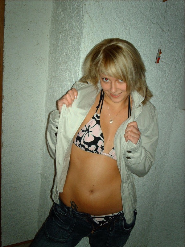 Спортивной внешности девка показалась в нижнем белье 12 фото Спортивной внешности девка показалась в нижнем белье 12 фото