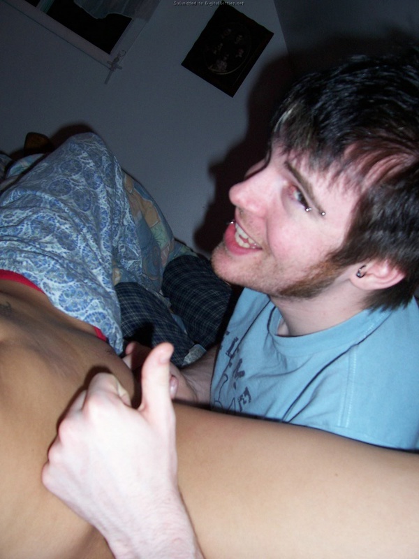 Бойфренд лижет и трахает бритую письку домашней телочки 8 фото Бойфренд лижет и трахает бритую письку домашней телочки 8 фото