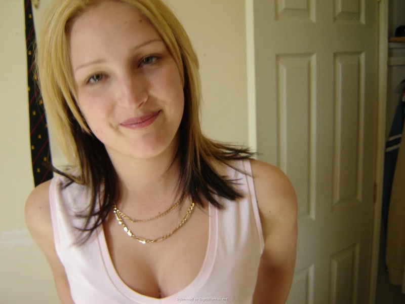 Партнеру только в кайф потрахать подругу между булок 21 фото Партнеру только в кайф потрахать подругу между булок 21 фото