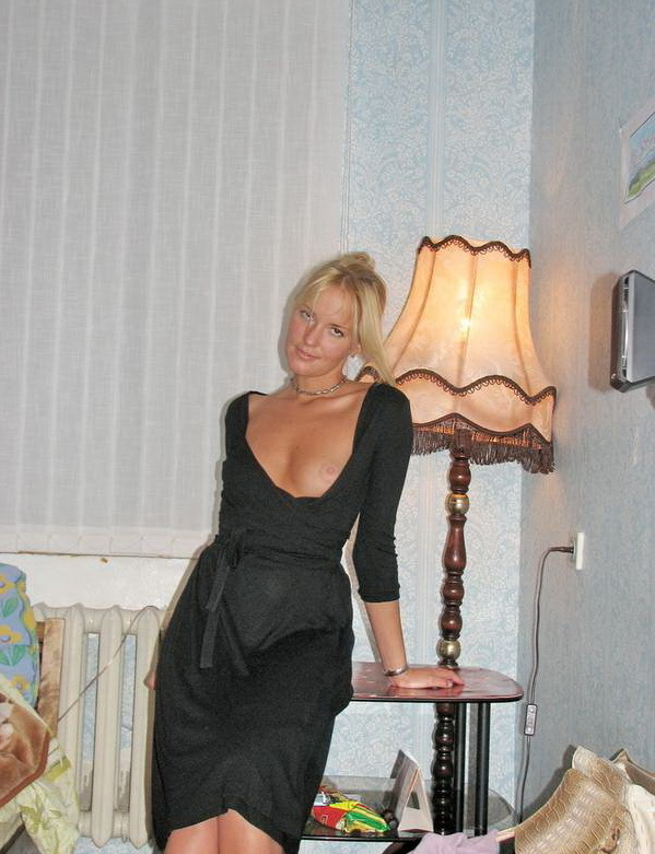 Мужчина подарил девушке цветы и наблюдал за ее онанизмом 3 фото Мужчина подарил девушке цветы и наблюдал за ее онанизмом 3 фото