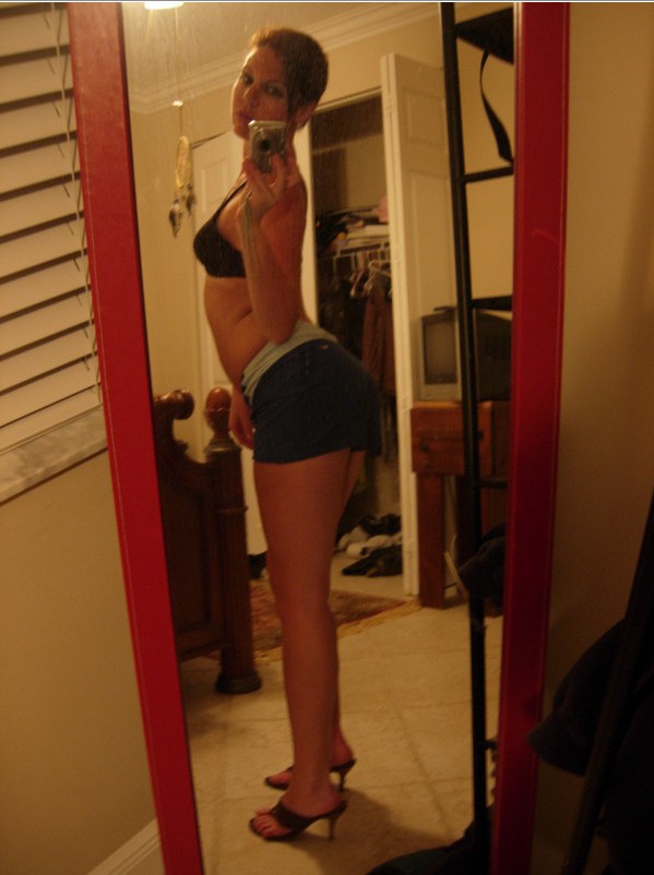 Мулатки блондинки и брюнетки фотографируют себя обнаженными 6 фото Мулатки блондинки и брюнетки фотографируют себя обнаженными 6 фото