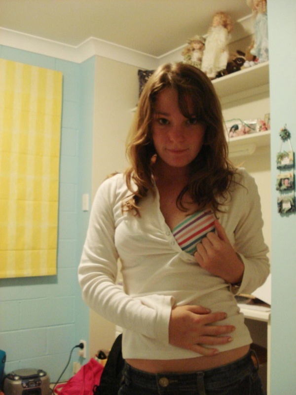 18летняя американка сосет парню член и дает раком в номере отеля 1 фото 18летняя американка сосет парню член и дает раком в номере отеля 1 фото