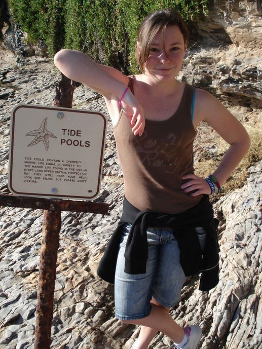 18летняя американка сосет парню член и дает раком в номере отеля 2 фото 18летняя американка сосет парню член и дает раком в номере отеля 2 фото