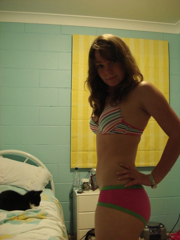 18летняя американка сосет парню член и дает раком в номере отеля 3 фото 18летняя американка сосет парню член и дает раком в номере отеля 3 фото