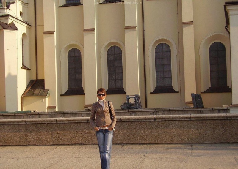 Частные снимки загорелой туристки на улице и дома 35 фото Частные снимки загорелой туристки на улице и дома 35 фото