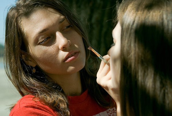 Русская эро-модель позирует на курорте 2 фото Русская эро-модель позирует на курорте 2 фото