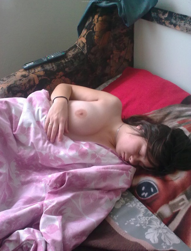 Мужик делает куни и ласкает молодую киску 16 фото Мужик делает куни и ласкает молодую киску 16 фото