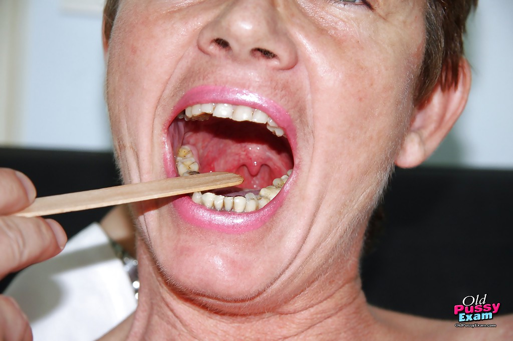 Похотливый врач осмотрел волосатую киску сочной бабы за 40 11 фото Похотливый врач осмотрел волосатую киску сочной бабы за 40 11 фото