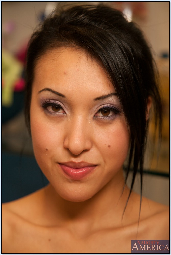 Азиатка Jayden Lee трахается с молодым любовником в ванной комнате 16 фото Азиатка Jayden Lee трахается с молодым любовником в ванной комнате 16 фото