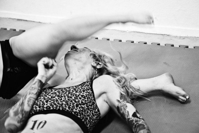 Подборка винтажных снимков борющихся женщин 7 фото Подборка винтажных снимков борющихся женщин 7 фото