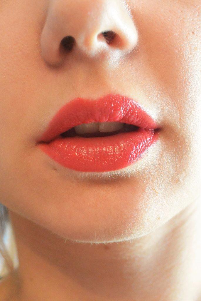 Снимки рабочих губ и языков девиц 10 фото Снимки рабочих губ и языков девиц 10 фото